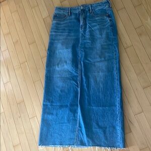 American Eagle Maxi Denim Skirt size 8 Medium Indigo Wash. Excellent Condition
